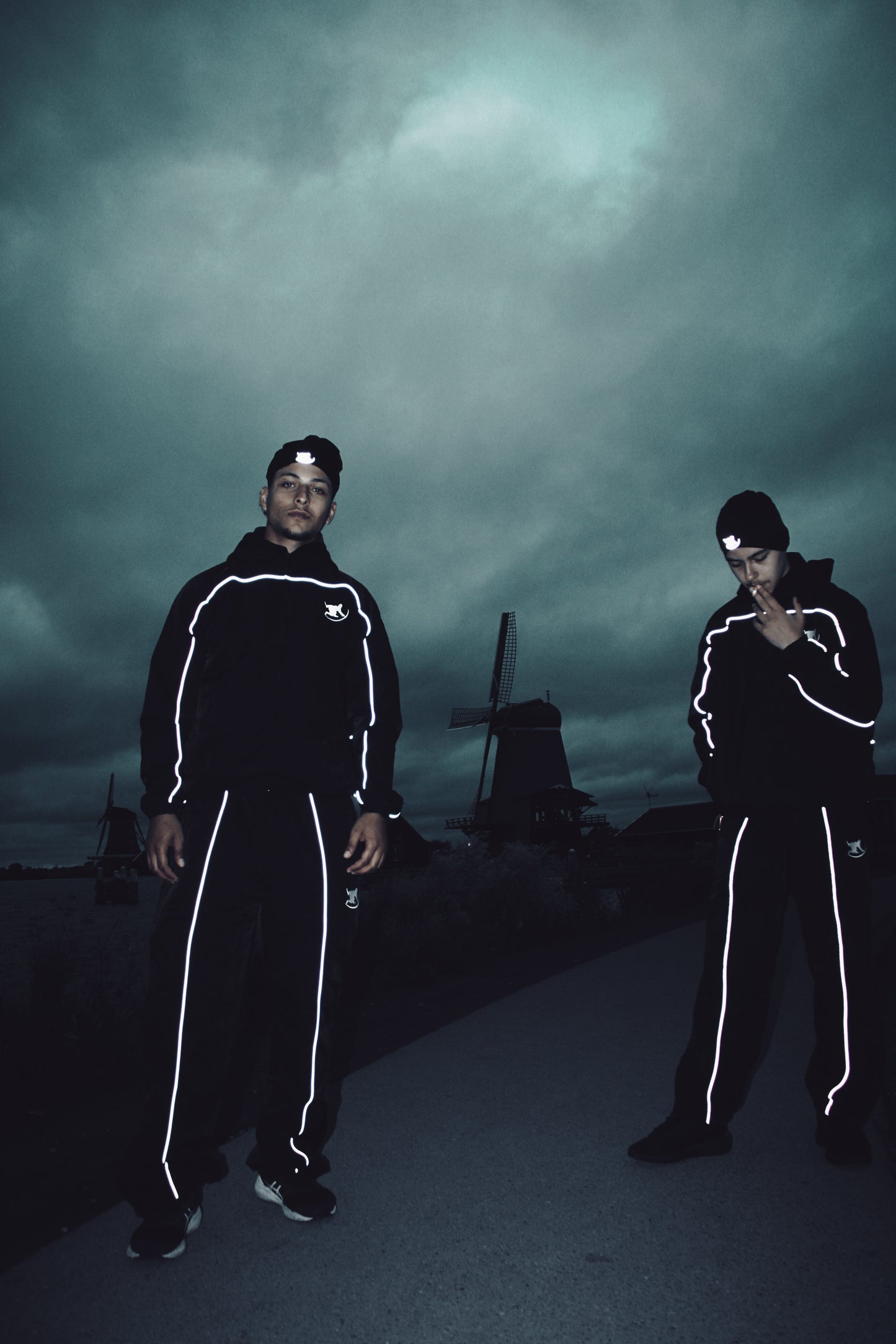 REFLECT WINDBREAKER SUIT - BLACK