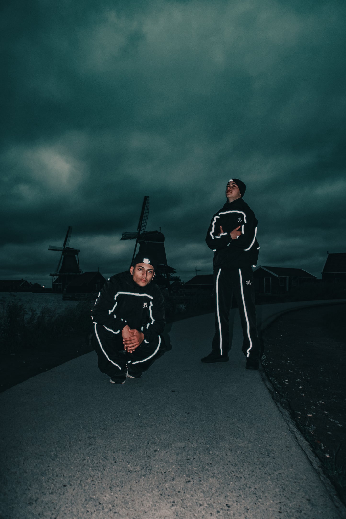 REFLECT WINDBREAKER SUIT - BLACK